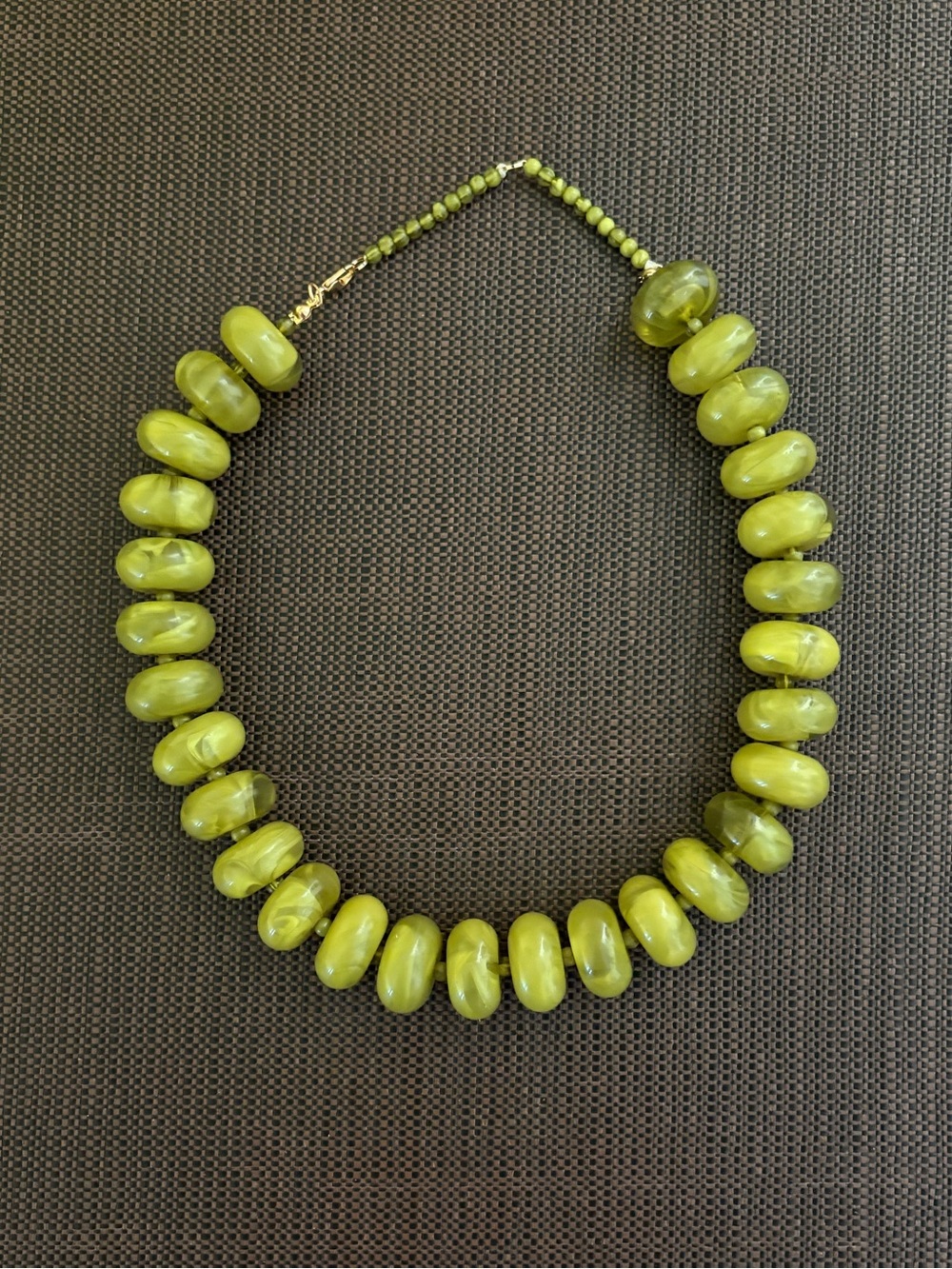 New! Olive Green Resin Chunky Beaded Statement Necklace - Women Jewelry - Picture 12 of 12